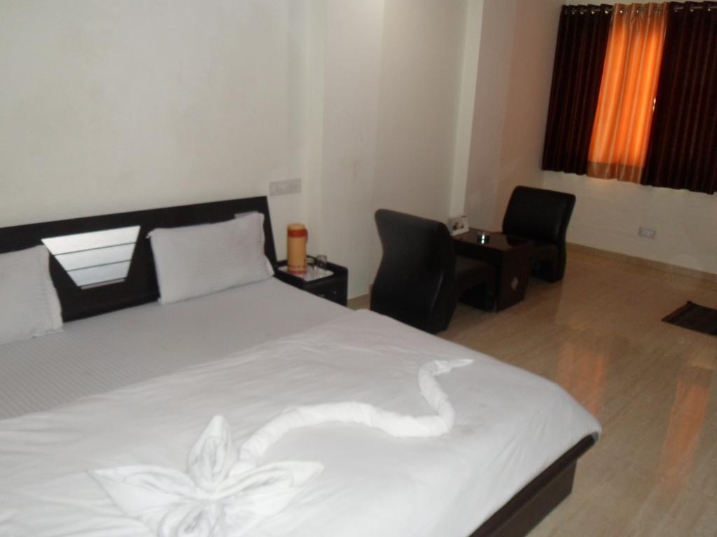 Hotel Rajdeep Inn Ahmadábád Exteriér fotografie